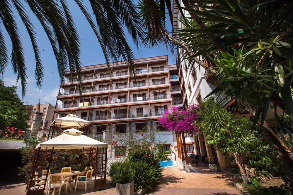 Hotel La Carolina Lloret de Mar Exterior photo