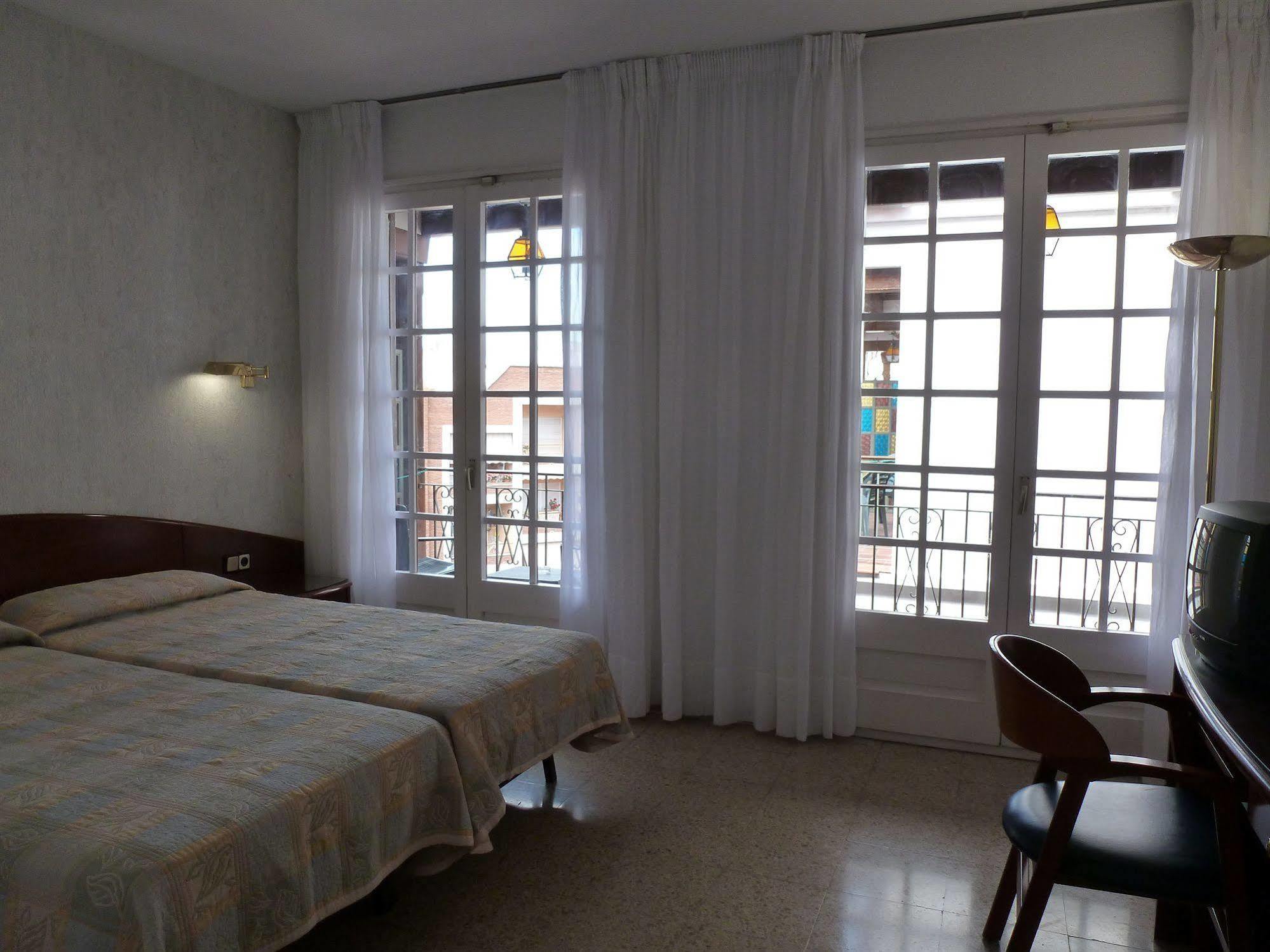 Hotel La Carolina Lloret de Mar Exterior photo